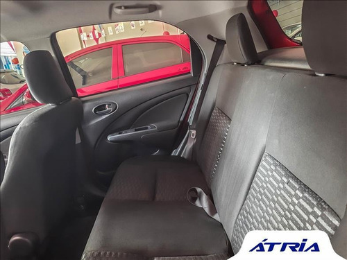 Imagem 4 de 6 de Toyota Etios 1.3 X 16v