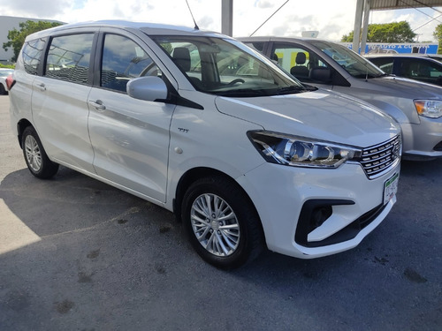 Imagen 4 de 12 de Suzuki Ertiga Glx