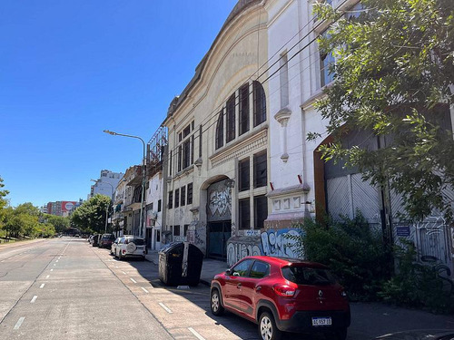 Imagen 1 de 6 de Retasado. Deposito En Venta En Barracas