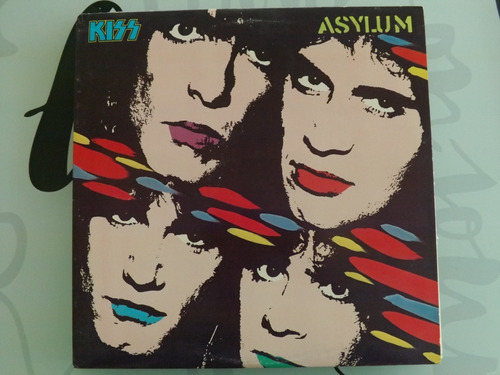 Kiss - Asylum