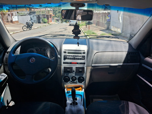 Fiat Siena 1.8 Hlx Flex Dualogic 4p