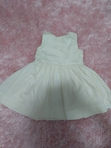 Vestido De Bebê Detalhes Em Pérolas - Desapega