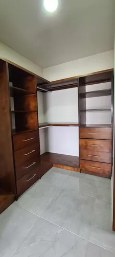 Espectacular Residencia $3,3,00,000 Ubicado En Pachuca