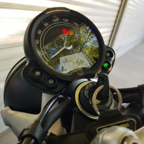 Triumph Street Twin