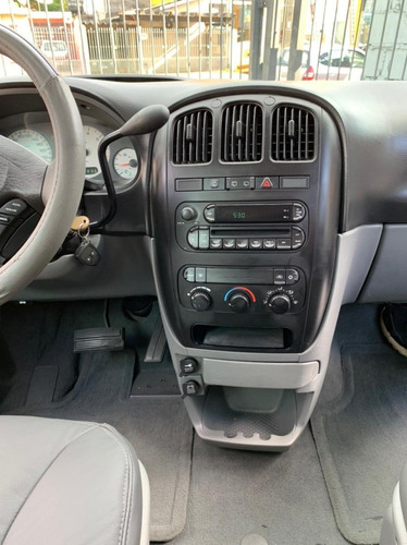 Imagem 7 de 15 de Chrysler Grand Caravan Se 3.3 V6 2006, Carro De Colecionador