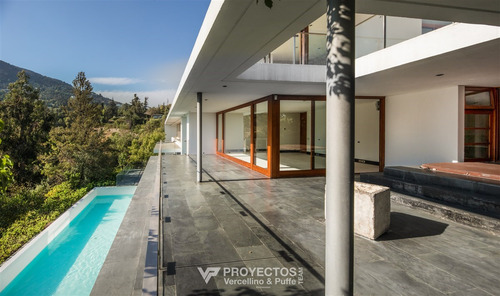 Espectacular Casa En Lo Curro Venta De 6 Dorm. En Vitacura