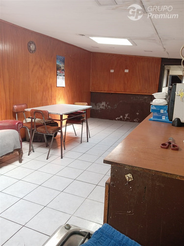 Casa En Venta De 3d+1b+amplio Patio. En Coronel