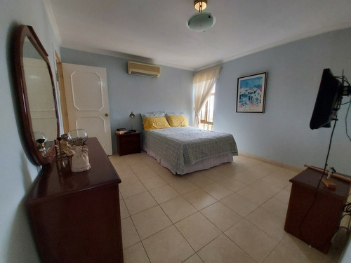 Imagen 8 de 14 de En Alquiler Pent House Full Equipado En Alta Vista Camino Real ! Aa