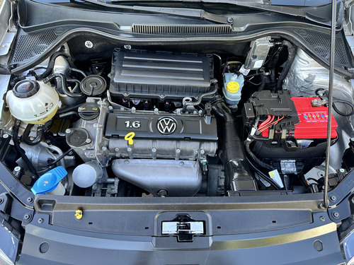 Volkswagen Polo 1.6 L4 Sound Mt