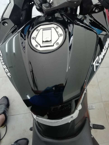 Bajaj Rs200