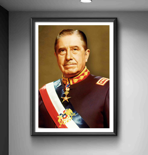 Cuadro General Augusto Pinochet 18 Madera & Vidrio 35x47 Cm