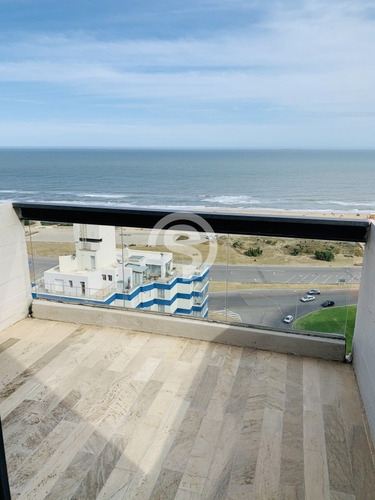 Apartamento En Venta, Primera Línea, Punta Del Este- Ref: 4474