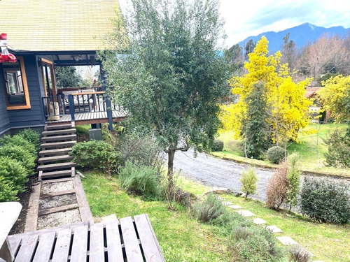Imagen 3 de 10 de Preciosa Casa Con Dpto. Independiente En Condominio, Pucón
