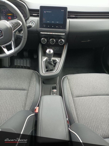 Imagen 8 de 25 de Renault Clio V 1000 Turbo 1.0 2023 0km