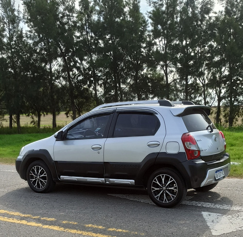 Toyota Etios 1.5 Cross