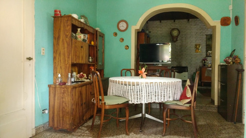 Casa 3 Amb En 1 Planta Con Gran Terreno. Inmejorable Ubicacion.