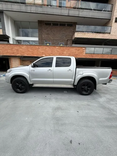 Toyota Hilux Srv