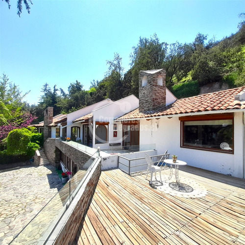 Linda Casa En Venta De 5 D En Cond. Refugios Del Arrayán