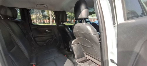 Imagen 12 de 15 de Jeep Renegade Sport
