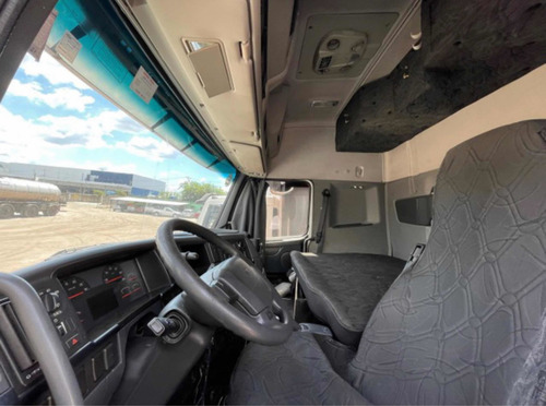 Imagem 16 de 18 de Volvo Fh 460