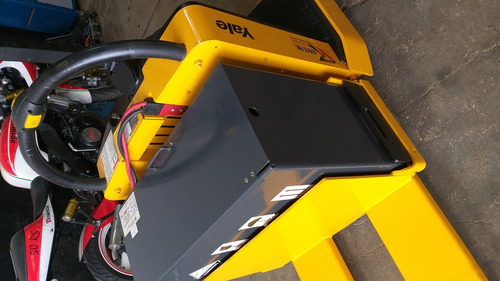 Transpaleteira Elétrica Yale Pra 2,5 Toneladas