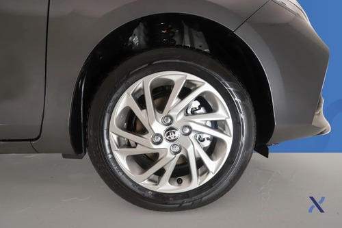 Imagen 8 de 22 de Toyota Yaris 1.5 5 P Xls Cvt At