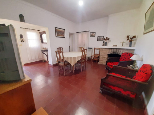 Venta Casa 4 Ambientes Y Amplio Parque Copacabana
