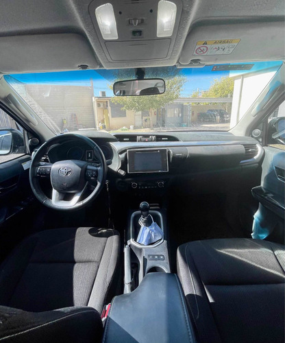Imagen 6 de 9 de Toyota Hilux 2019 2.8 Cd Srv 177cv 4x4