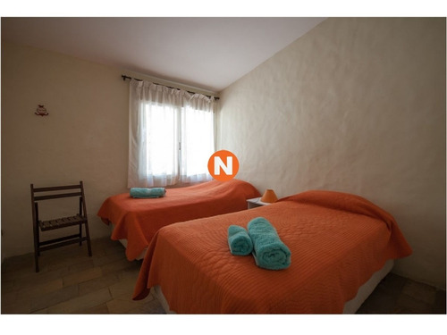 Casa En Venta, Mansa, Punta Del Este, 4 Dormitorios.- Ref: 209956