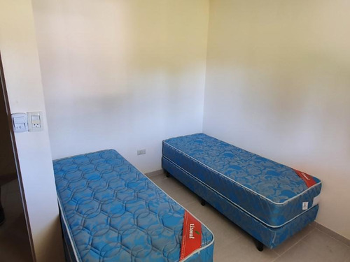 Imagen 17 de 30 de Casa De 3 Dormitorios A Estrenar, 2 Baños, Amplio Terreno De 1.040 En Barrio Las Tipas