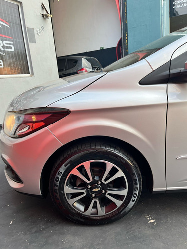 Chevrolet Onix ONIX HATCH LTZ 1.4 8V FlexPower 5p Aut.