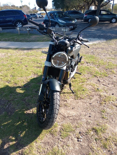 Imagen 4 de 11 de Husqvarna Svartpilen 200