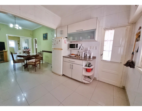 Chalet 4 Amb. Con Garage Y Quincho - Santiago Del Estero Y Av. Paso