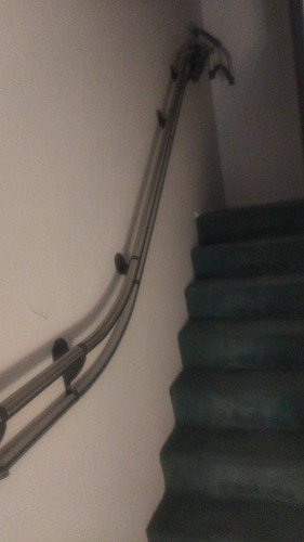 Baranda Monta Escaleras ,ejercita Brazos Y Piernas