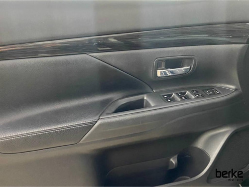 Imagem 11 de 15 de Mitsubishi Outlander 2.0 16v 160cv Aut.