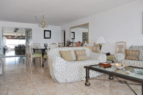 Venta De Apartamento 3 Dormitorios En Playa Mansa