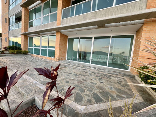 ¡espectacular Lienzo En Blanco Ubicado En Una Residencia De Lujo, Exclusivo Pb En Obra Listo Para Ser El Molde Del Hogar De Tus Sueños! - Mirador De Los Campitos - Luis Gomez - Mls #25-14001