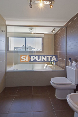 Imagen 12 de 16 de Penthouse En Venta - Playa Brava