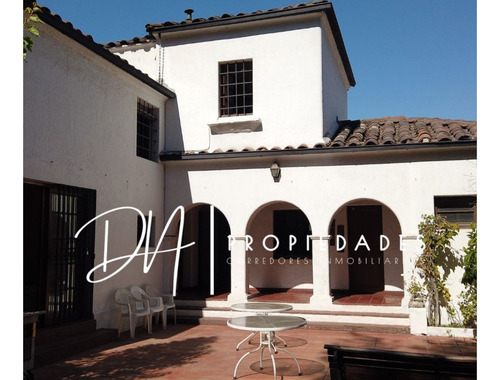 Preciosa Casa Estilo Neocolonial Español En Ñuñoa