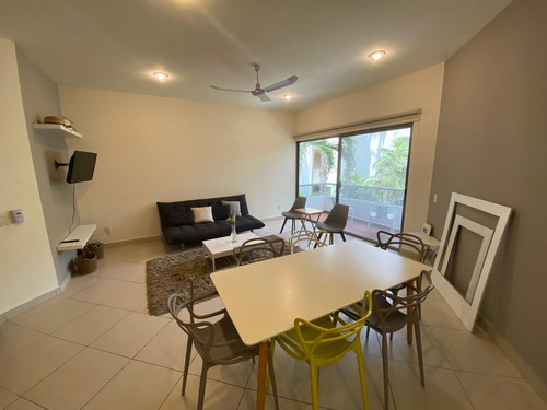Departamento De 2 Rec. Con Alberca A 3 Min De La Playa