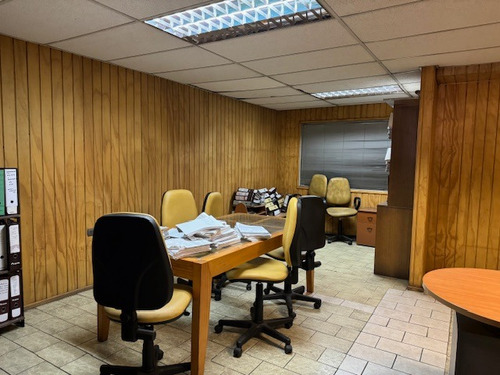 Local Comercial Con Galpón Y Estacionamientos En Los Carrera