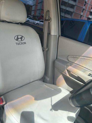 Hyundai Tucson Gl 2,0 Automatico