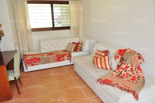 Espectacular Casa En Playa Mansa 3 Dormitorios A 150 Metros Del Mar-ref:28522