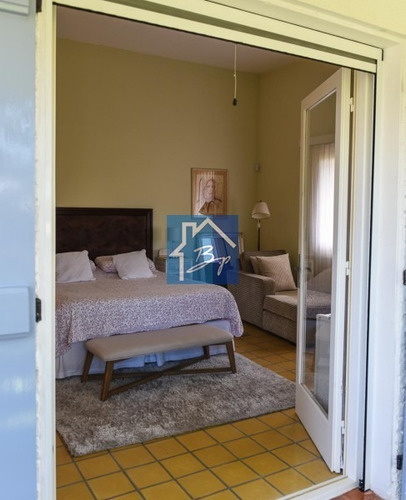 Espectacular Residencia En Venta Y Alquiler, Playa Mansa, Punta Del Este- Ref: 1082