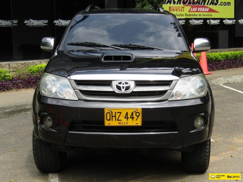 Toyota Fortuner Srv 3000 Cc At 4x4 Td