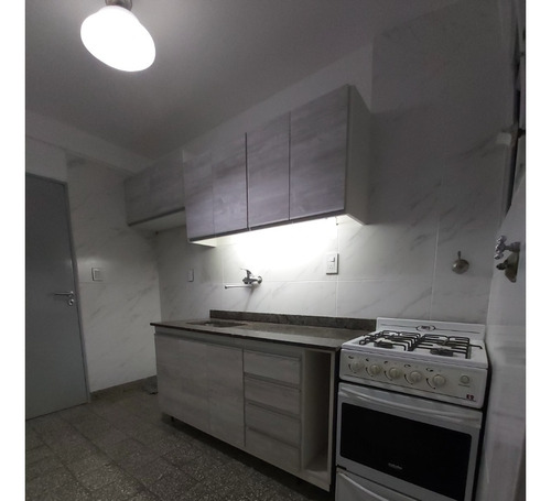 Dueño Vende 3 Ambientes Reciclado A Nuevo En Almagro, A Mts Subte Linea A Castro Barros
