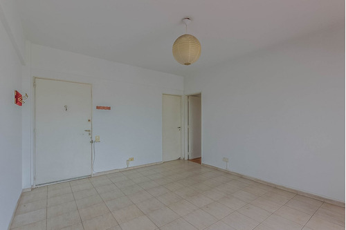 Departamento 3 Amb. Balcón Terraza, Cochera Y Baulera Colegiales
