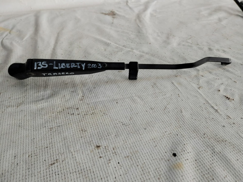 Brazo Limpiador Trasero Jeep Liberty 2003 3.7 4x4 (Usado)