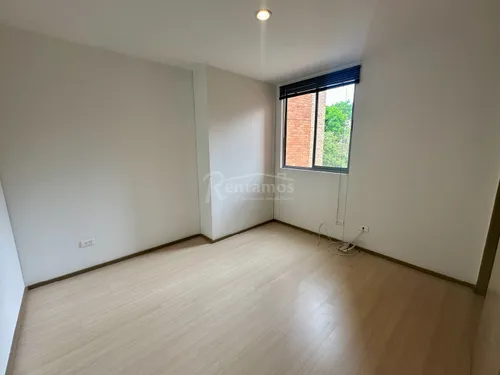 Apartamento En Arriendo En El Esmeraldal. Cod A776053
