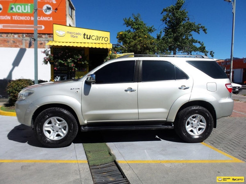 Imagen 4 de 25 de Toyota Fortuner Sr5 Urbana